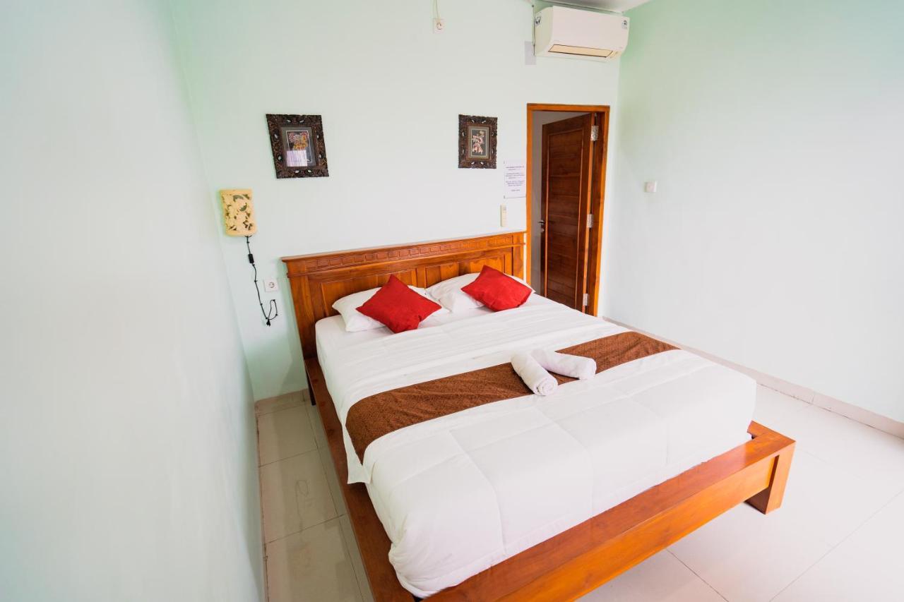 Guesthouse Cempaka Putih 塞米亚克 外观 照片